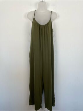 Lagenlook Women's Green Spaghetti-Strap Sleeveless 2 Pocket Overall Jumpsuit